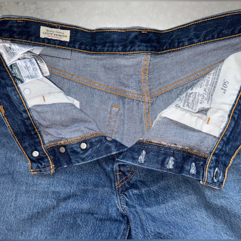 Levi's 501 Denim Cutoff Shorts - Picture 3 of 10